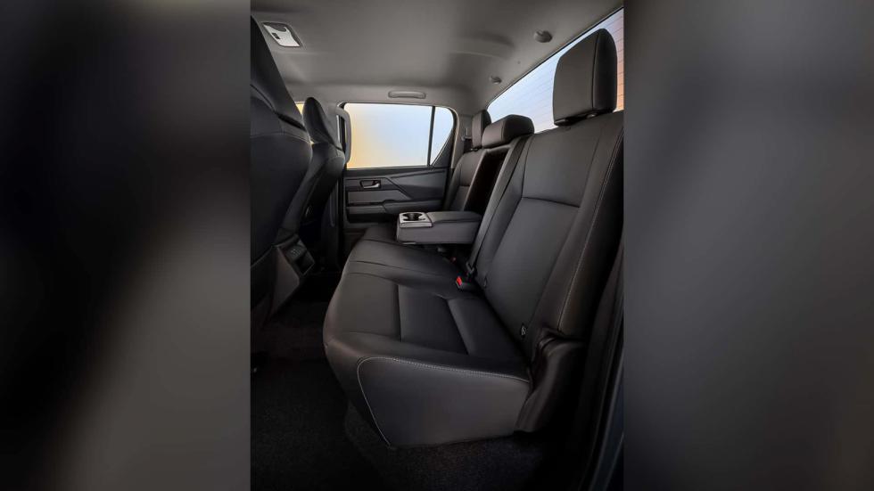 Νέο Toyota Hilux: Έγινε ηλεκτρικό, κρατάει diesel φέρνει και υδρογόνο